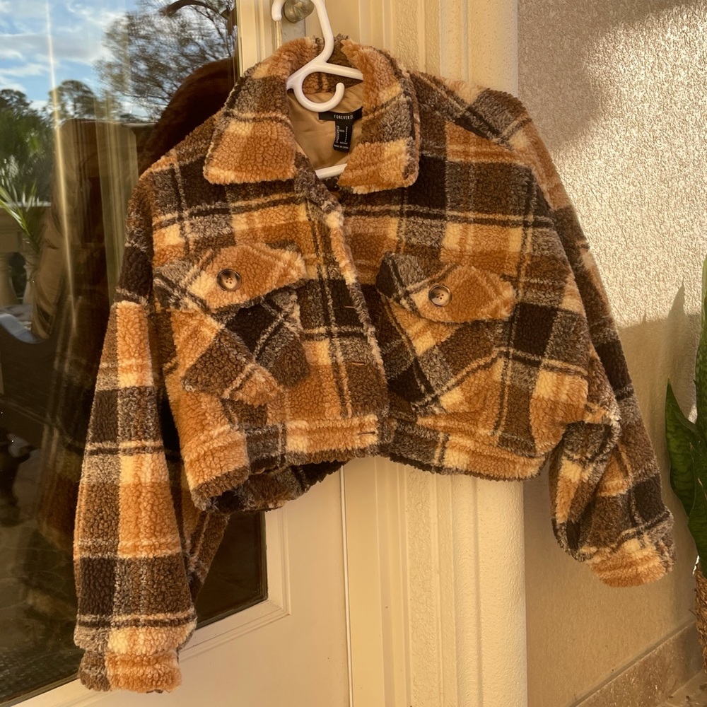 forever 21 cropped plaid teddy coat brown small